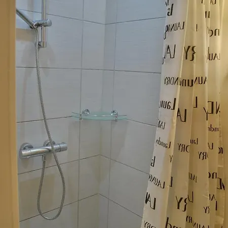 Viesu Nams Raibais Asaris * Rēzekne